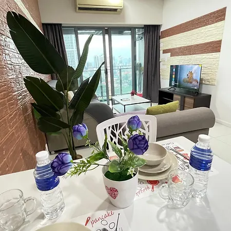 De Home At Summer Suites Klcc Kuala Lumpur Exterior photo