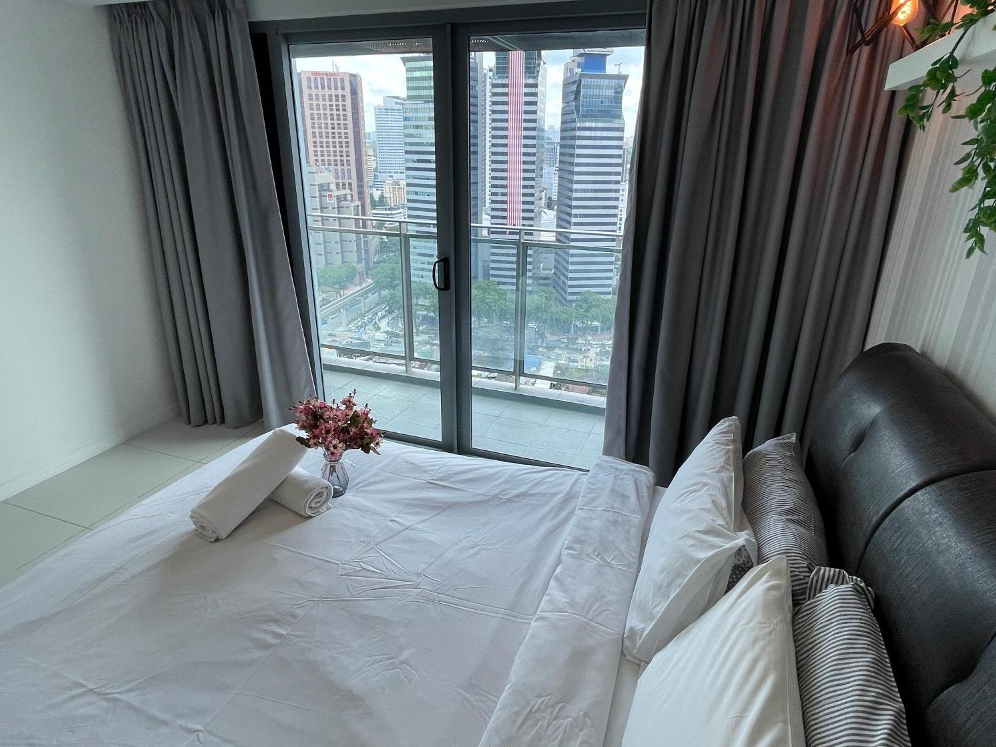 De At Summer Klcc Kuala Lumpur